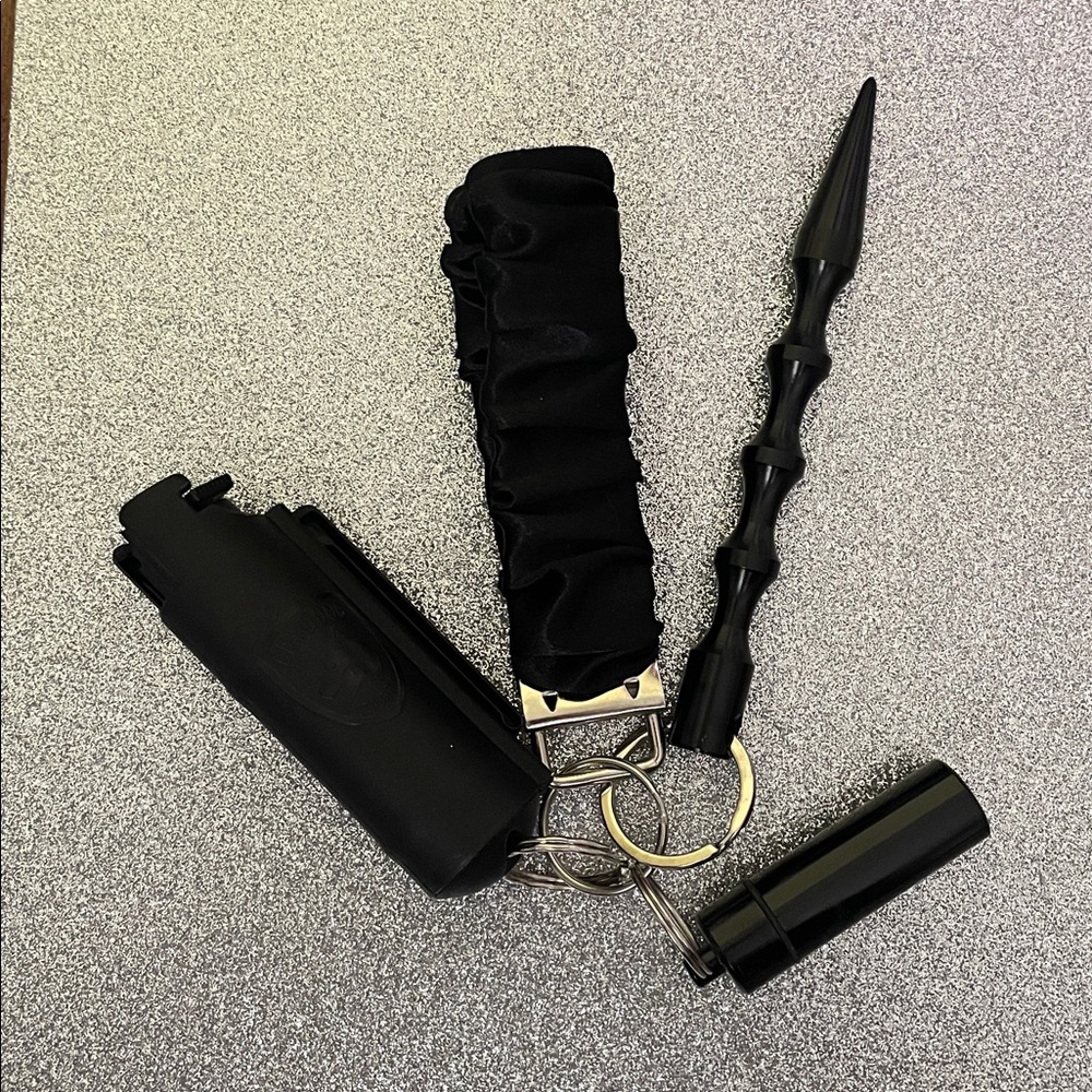 NWOT Solid Black Safety Keychain Set